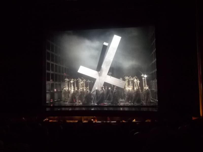 Die Schwarze Tosca in der Wuppertaler Oper