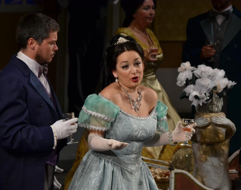 Un spectacol nemuritor - Traviata de Giuseppe Verdi la Opera Maghiară Cluj