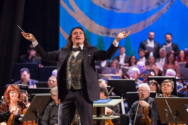 Artiști ai Teatrului "Oleg Danovski", în concert caritabil la Opera Națională București