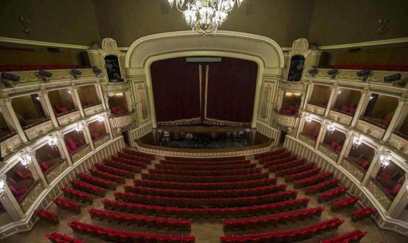 Ministrul Culturii anunță că spectacolele în săli nu vor fi reluate curând