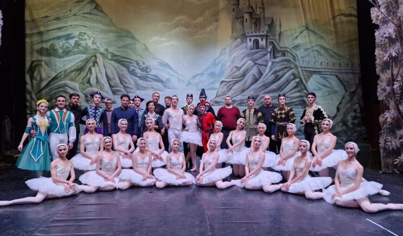 "Lacul lebedelor" revine la Opera Iași după succesele din Italia