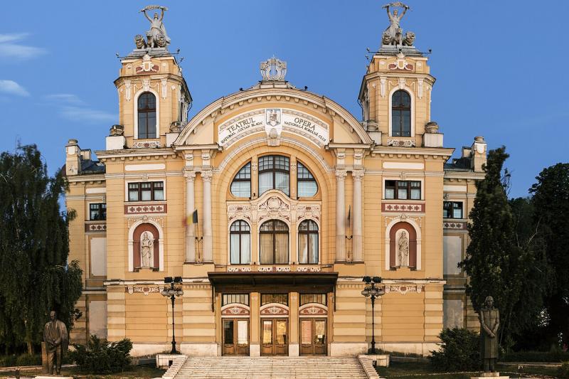Opera din Cluj, inundata, infiltrata si ignorata de Ministerul Culturii